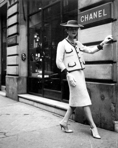 vestiti coco chanel anni 60|Gabrielle Cocò Chanel: un’icona della moda e del costume del ‘900.